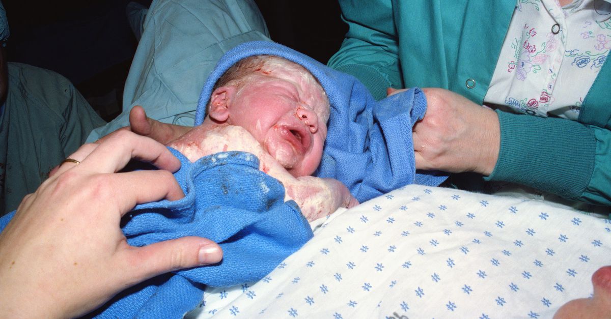 découvrez le coût d'un accouchement à domicile en france, les facteurs influençant les tarifs et les options de prise en charge pour une naissance sereine et économique.
