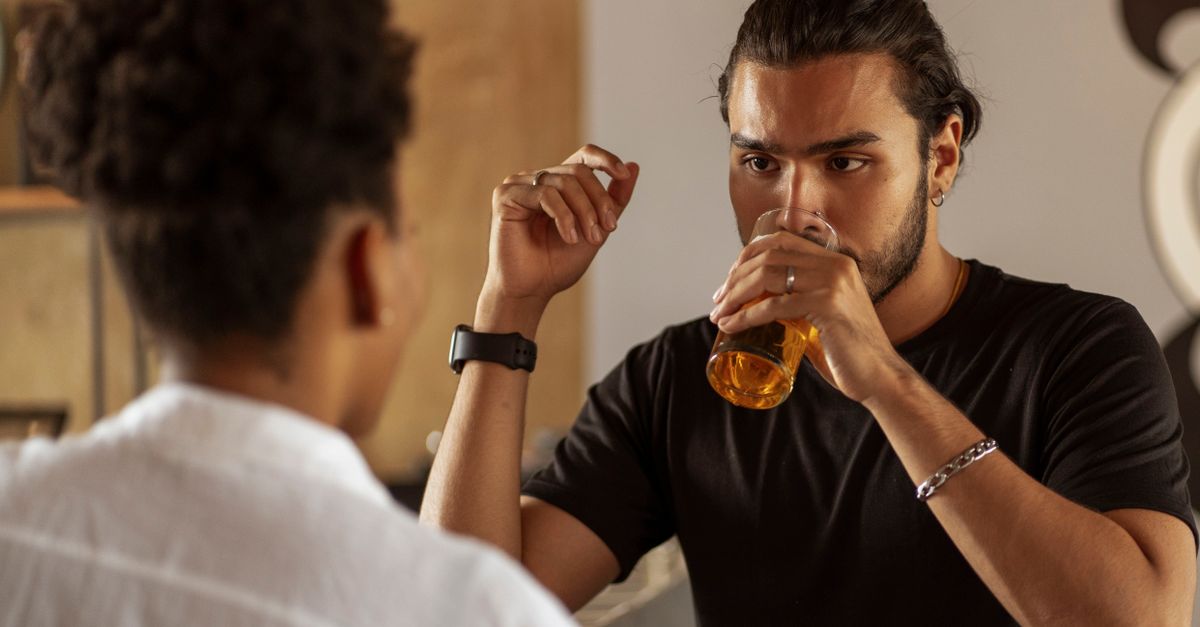 découvrez les risques d'interactions entre les anti-inflammatoires et l'alcool pour mieux préserver votre santé et éviter les effets indésirables.