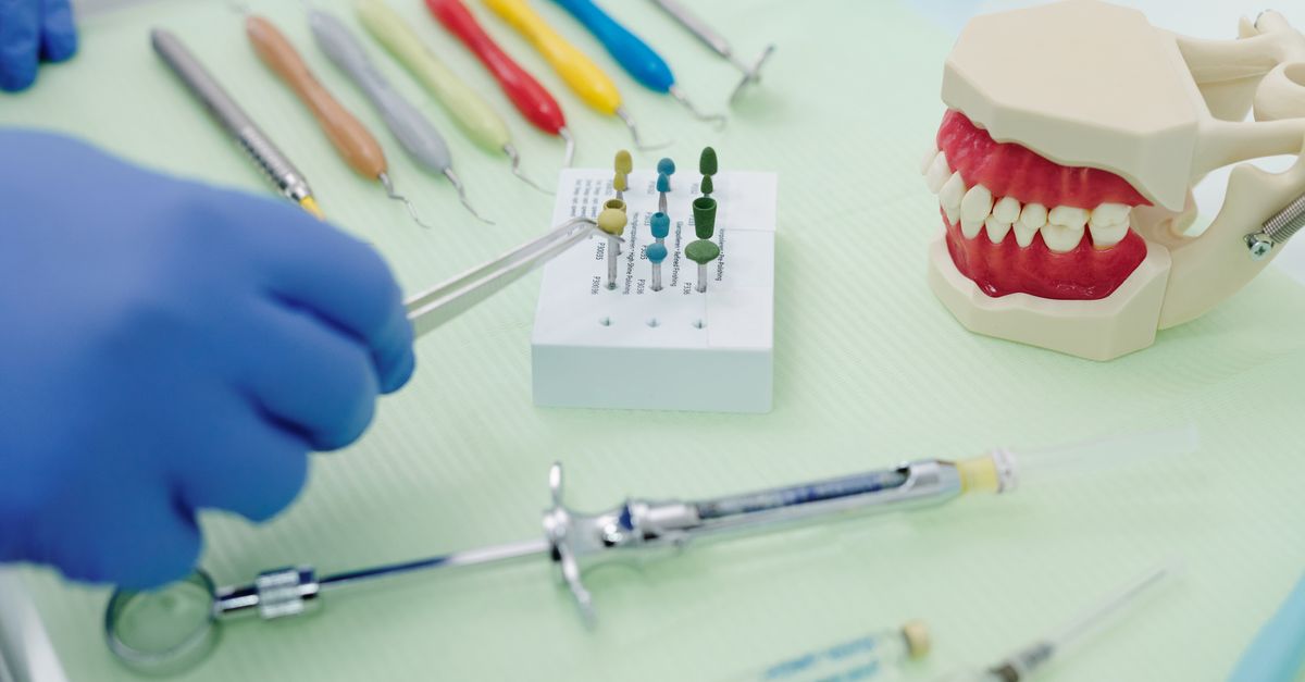 Accueil 15 découvrez nos services de sanitation parodontale pour une santé bucco-dentaire optimale et la prévention des maladies des gencives.