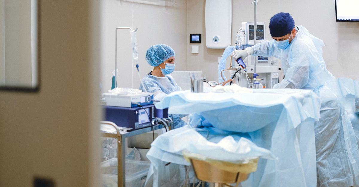 découvrez les tarifs des chirurgiens pour différentes interventions médicales et planifiez vos soins en toute confiance.