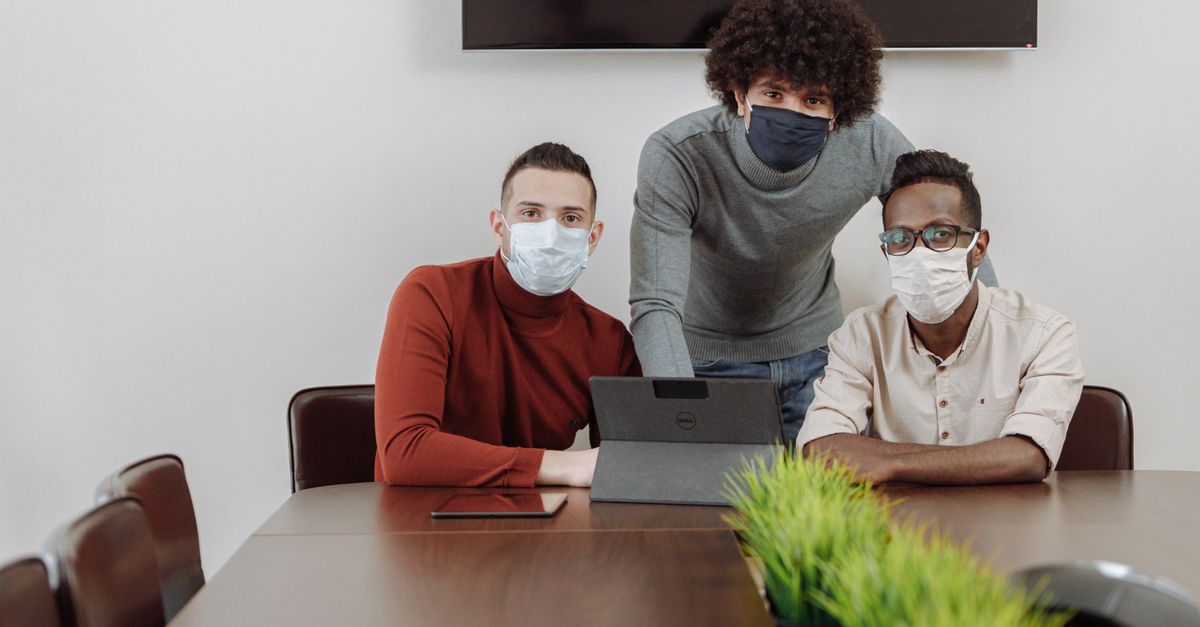 découvrez des stratégies efficaces pour améliorer la santé en milieu de travail et favoriser le bien-être des employés.